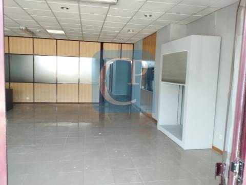 Loja Comercial em São Mamede de Infesta