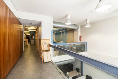 Escritório completamente equipado à Rotunda da Boavista