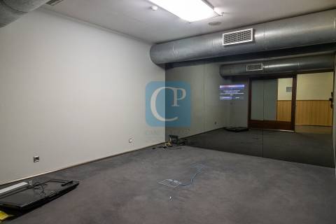 Escritório completamente equipado à Rotunda da Boavista