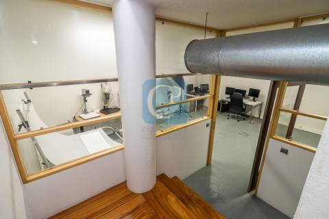 Escritório completamente equipado à Rotunda da Boavista