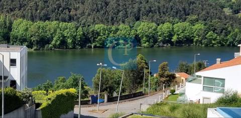 Terreno para moradia com piscina,  junto ao Rio Douro, Gondomar