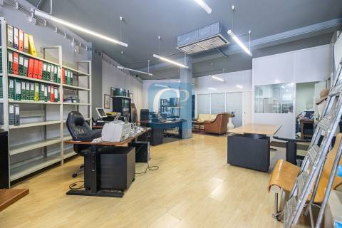 Loja para comércio no Centro do Porto