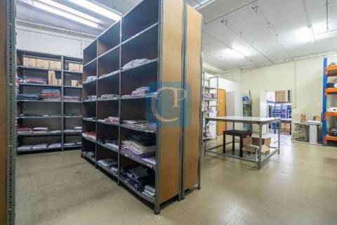 Loja para comércio no Centro do Porto