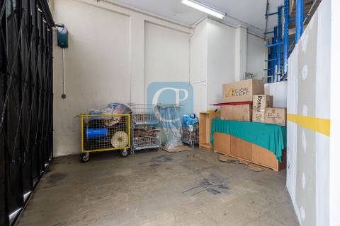 Loja para comércio no Centro do Porto