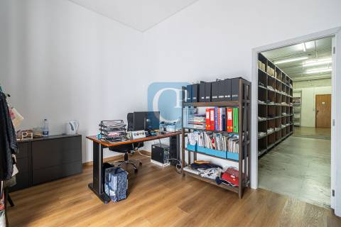 Loja para comércio no Centro do Porto