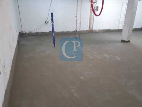 Armazém/arrumo no centro de Vila Nova de Famalicão