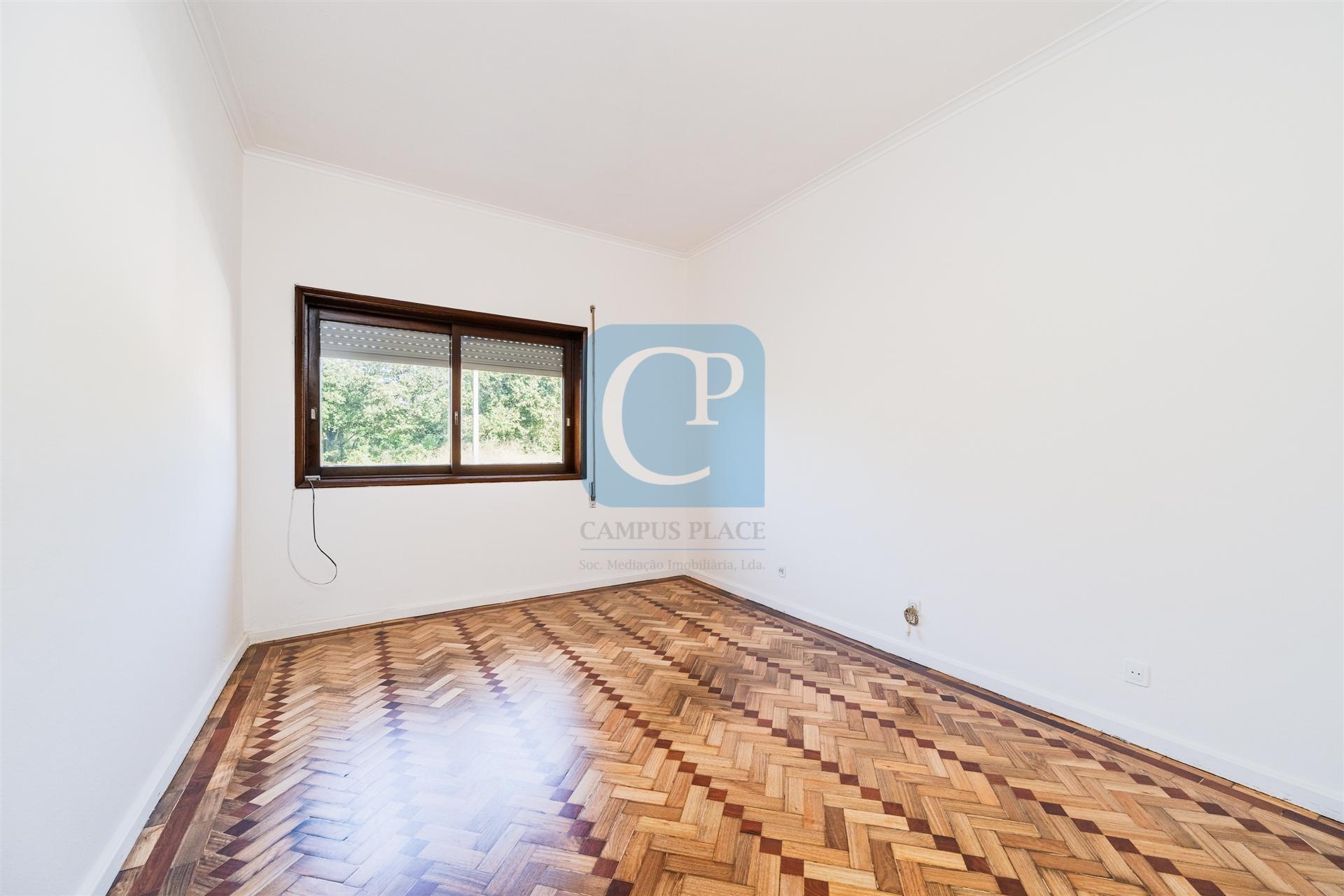 Apartamento T2 com dois terraços, Campanhã, Porto