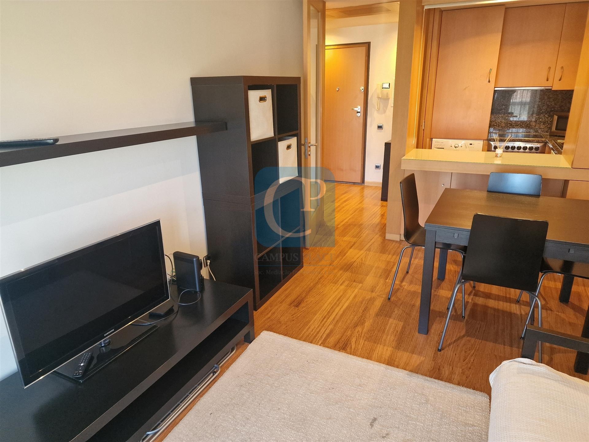 Apartamento T1 mobilado e equipado ao Hotel Áxis, São Mamede Infesta