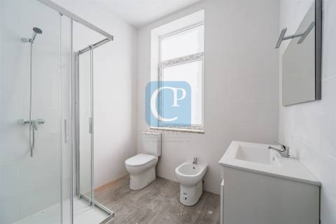 Moradia V5 remodelada em Soalhães, Marco de Canaveses