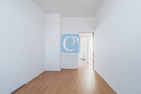 Moradia V5 remodelada em Soalhães, Marco de Canaveses