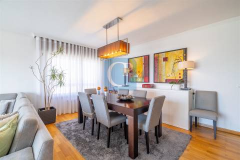 Apartamento T3 no Empreendimento Orfeão do Porto na Boavista