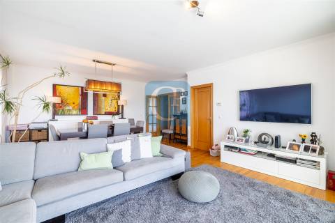 Apartamento T3 no Empreendimento Orfeão do Porto na Boavista