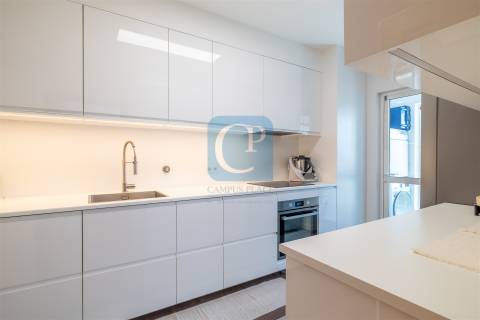 Apartamento T3 no Empreendimento Orfeão do Porto na Boavista