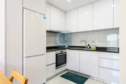 Apartamento T1 renovado, mobilado e equipado em Paranhos, Porto