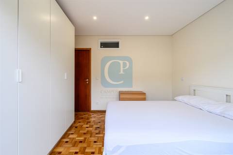 Apartamento T1 renovado, mobilado e equipado em Paranhos, Porto