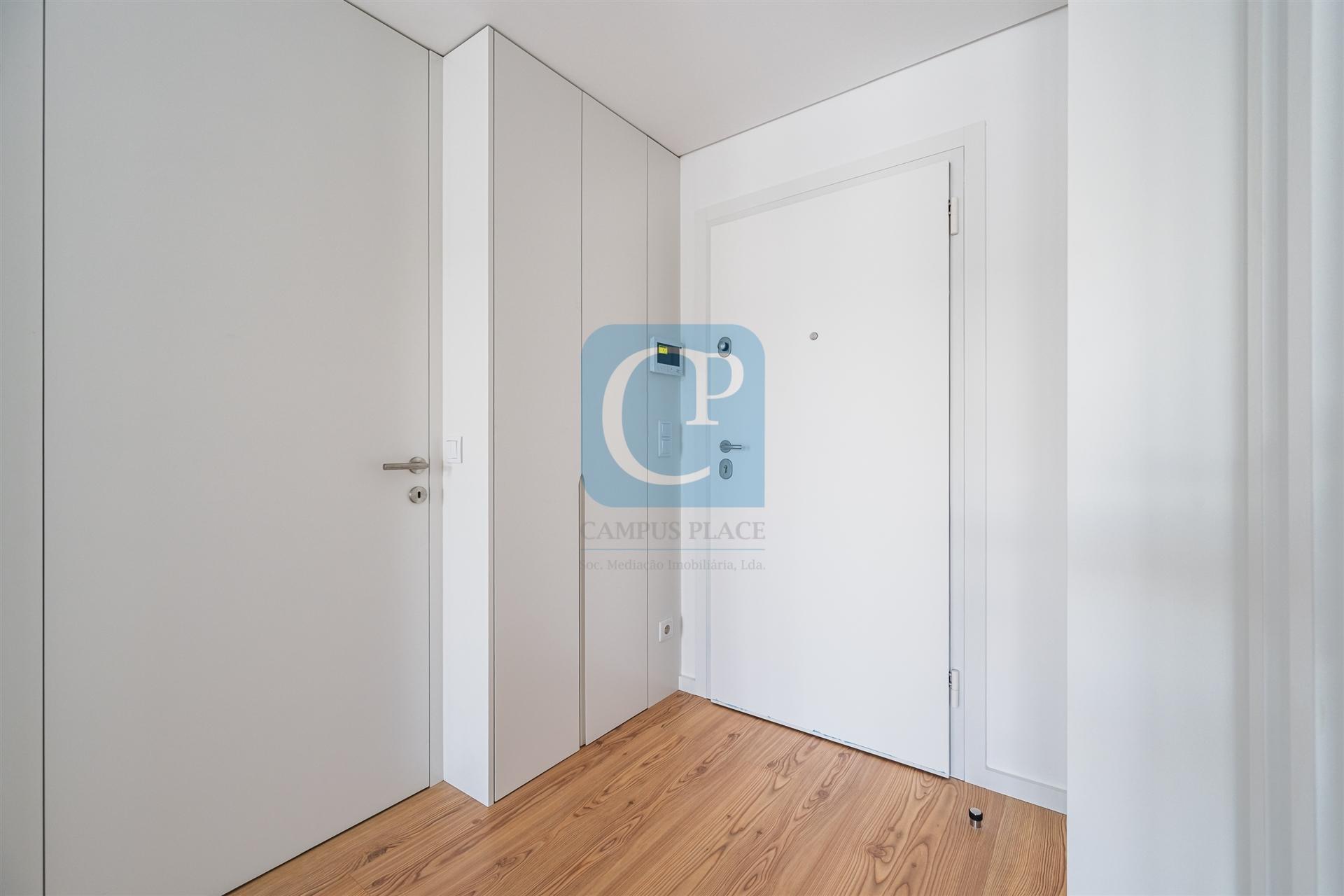 Apartamento T1 Kit Novo, no Parque dos Sobreiros 2 - Paranhos, Porto