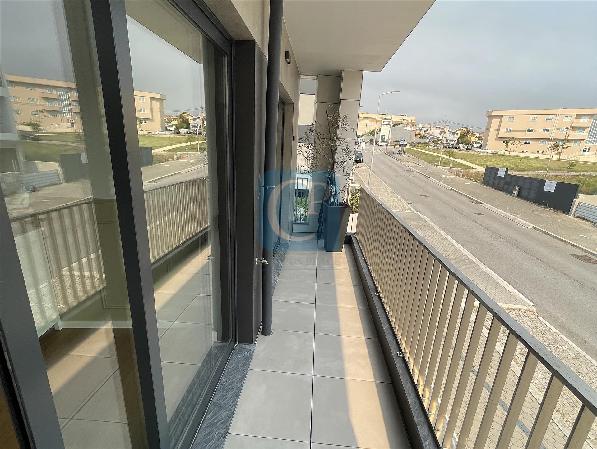 Apartamento T3 com varanda em Canidelo, Vila Nova de Gaia