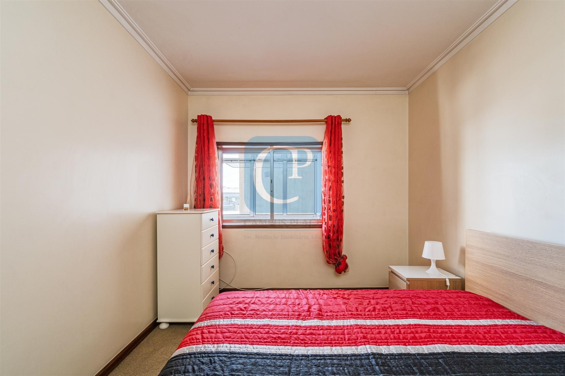 Apartamento T1 ao Hospital de São João em Paranhos, Porto