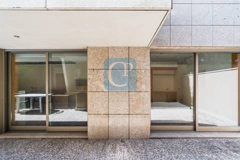 T2Kit com terraço junto ao Hotel Axis - S. Mamede Infesta, Matosinhos