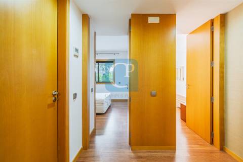 T2Kit com terraço junto ao Hotel Axis - S. Mamede Infesta, Matosinhos