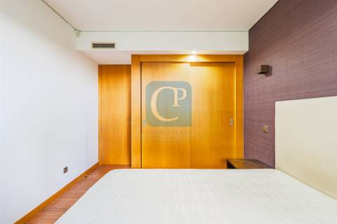 T2Kit com terraço junto ao Hotel Axis - S. Mamede Infesta, Matosinhos