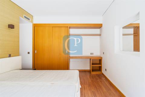 T2Kit com terraço junto ao Hotel Axis - S. Mamede Infesta, Matosinhos