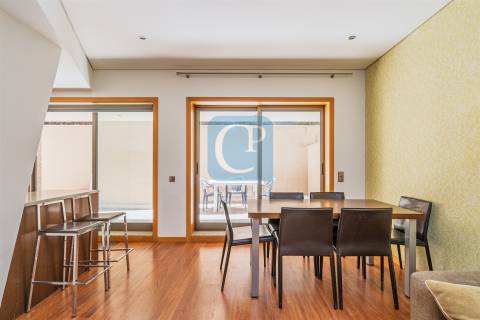 T2Kit com terraço junto ao Hotel Axis - S. Mamede Infesta, Matosinhos