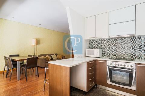 T2Kit com terraço junto ao Hotel Axis - S. Mamede Infesta, Matosinhos