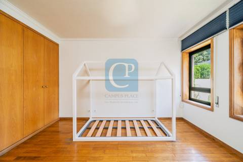 Apartamento T3 mobilado e equipado, em Nevogilde, Porto