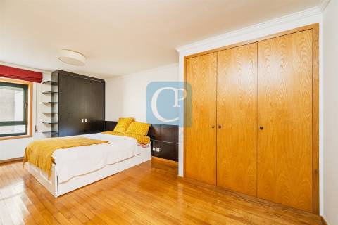 Apartamento T3 mobilado e equipado, em Nevogilde, Porto