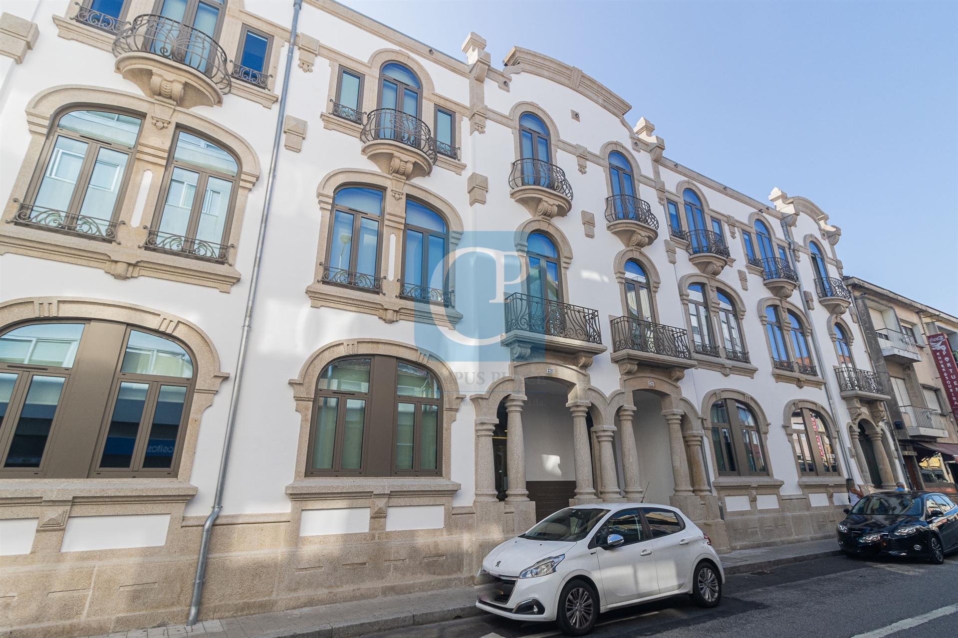 Apartamento T0 Novo, com lugar de garagem, à Areosa - Paranhos, Porto