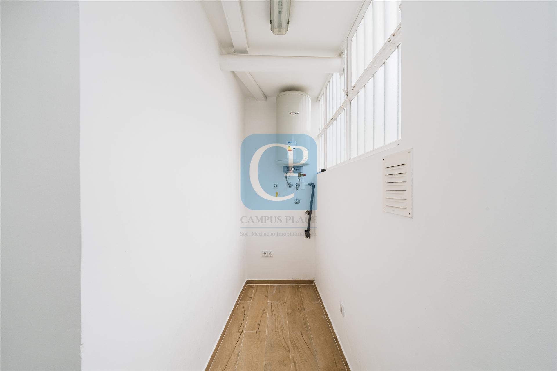 Apartamento T1 ao Metro de Campainha - Rio Tinto, Gondomar
