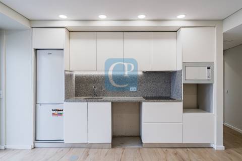 Apartamento T1 ao Metro de Campainha - Rio Tinto, Gondomar