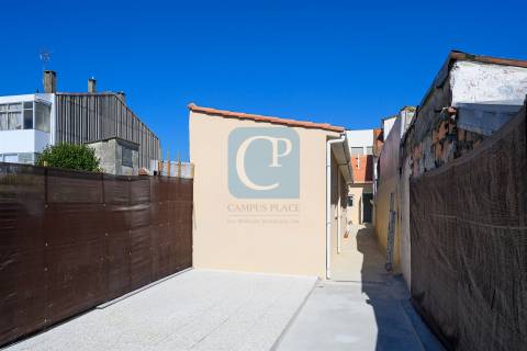 Apartamento T2 remodelado perto do Hospital São João