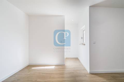 Apartamento T2 remodelado perto do Hospital São João