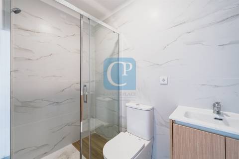 Apartamento T2 remodelado perto do Hospital São João