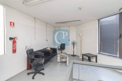 Apartamento T0Kit, em frente ao Norteshopping