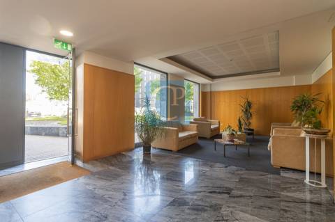 Apartamento T0Kit, em frente ao Norteshopping