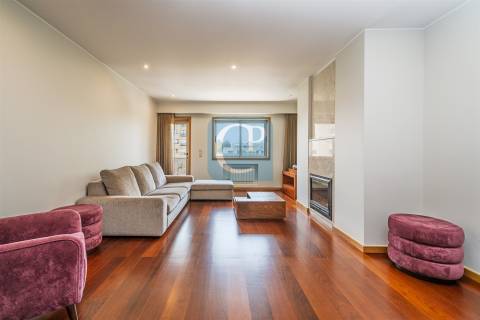 Apartamento T3 à Avenida da Boavista, Lordelo do Ouro