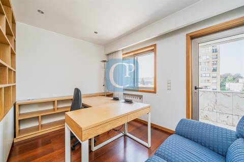 Apartamento T3 à Avenida da Boavista, Lordelo do Ouro