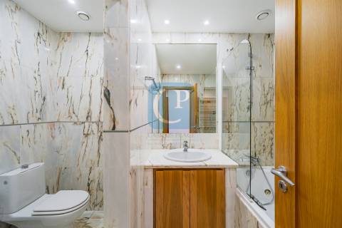 Apartamento T3 à Avenida da Boavista, Lordelo do Ouro