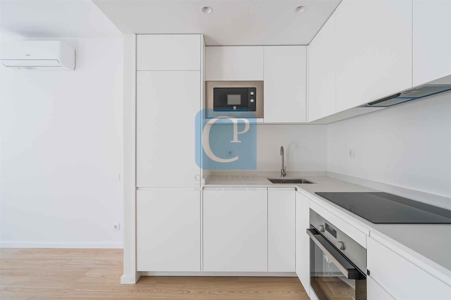 Apartamento T0 novo, junto ao metro Câmara de Matosinhos