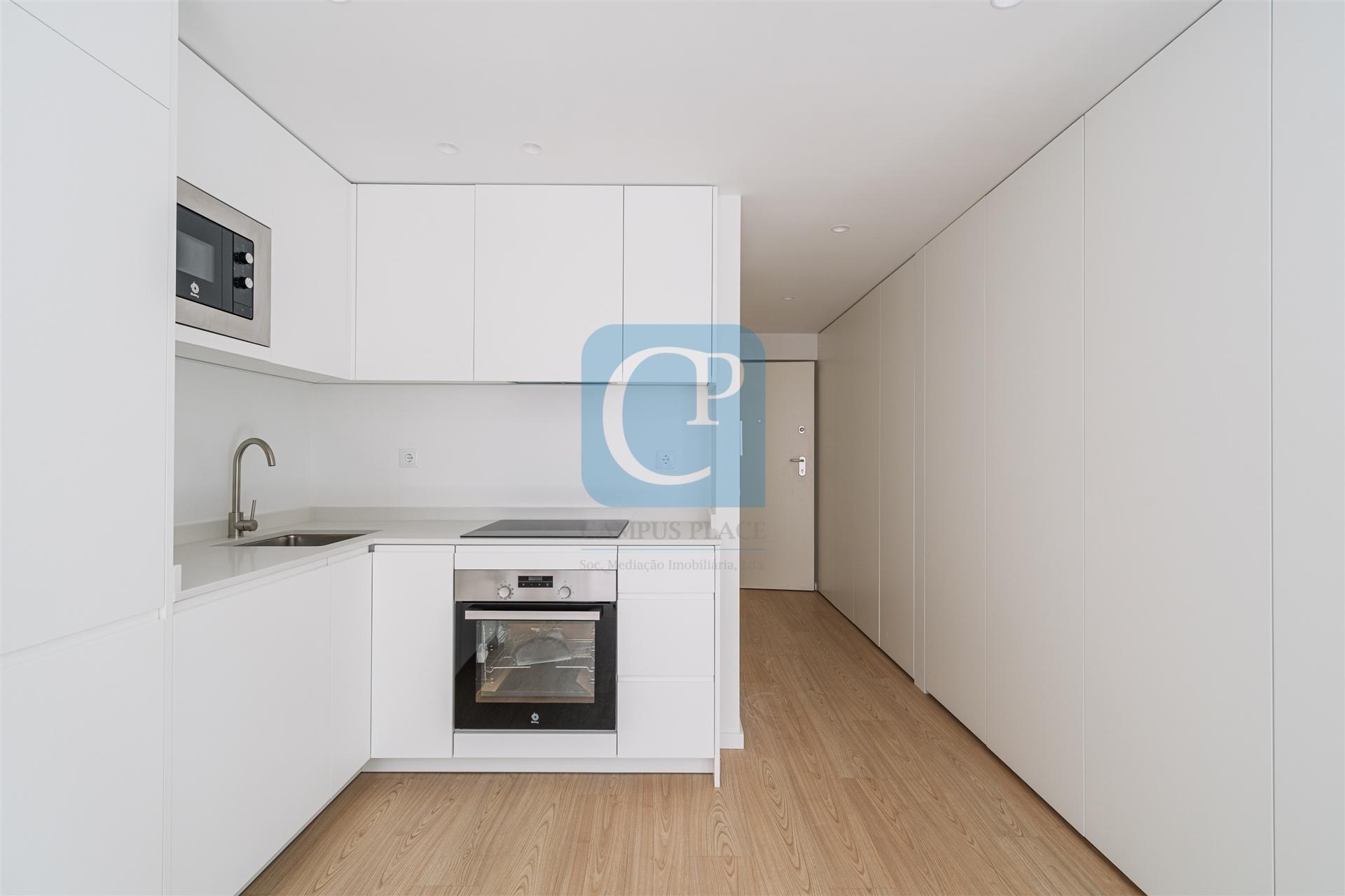 Apartamento T0 novo, junto ao metro Câmara de Matosinhos