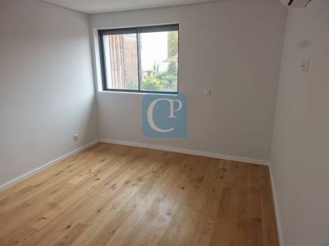 Apartamento T2 a estrear, na Avenida da República, Vila Nova de Gaia