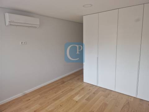 Apartamento T2 a estrear, na Avenida da República, Vila Nova de Gaia