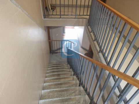 Apartamento T2 renovado em São Mamede Infesta e Senhora da Hora