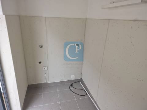 Apartamento T2 renovado em São Mamede Infesta e Senhora da Hora