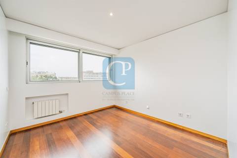 Apartamento T2 no condomínio fechado Edifício Boapor, Ramalde, Porto