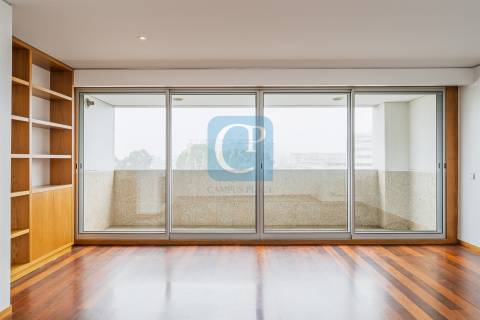 Apartamento T2 no condomínio fechado Edifício Boapor, Ramalde, Porto