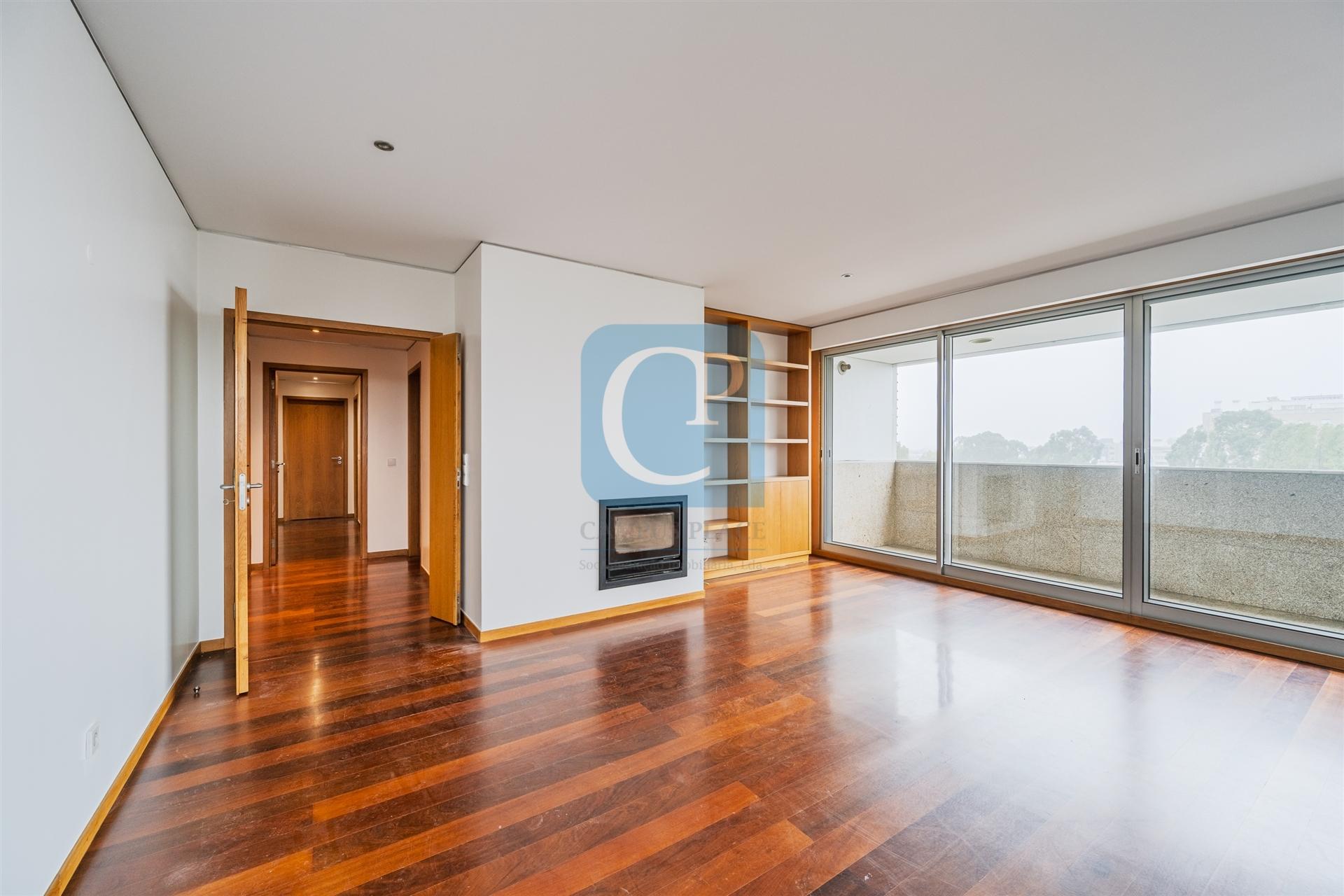 Apartamento T2 no condomínio fechado Edifício Boapor, Ramalde, Porto